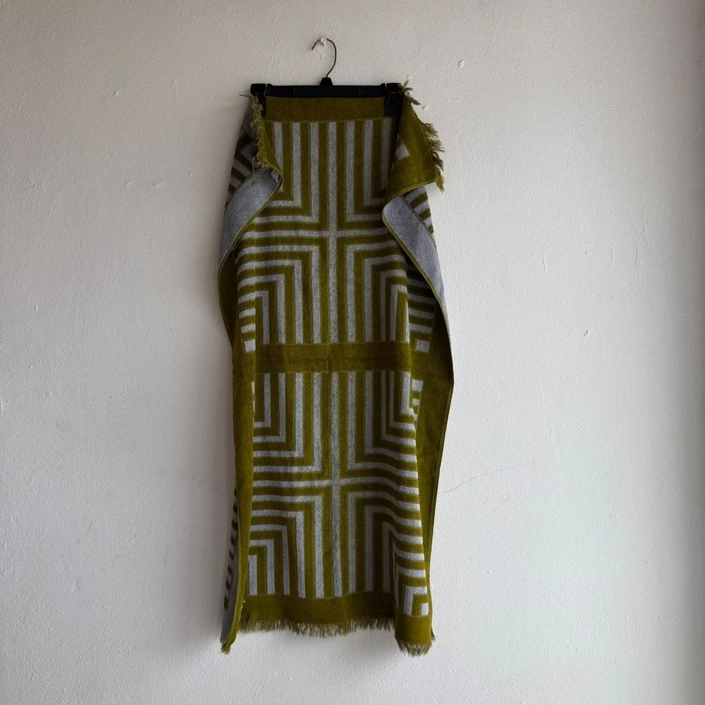 Vintage Yves Saint Laurent Fieldcrest Bath Towel Geometric MCM Fringe USA